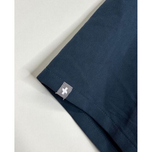 FIGS Technical Collection Scrub Top V-Neck Short Sleeve Pockets Women's L - Picture 5 of 6